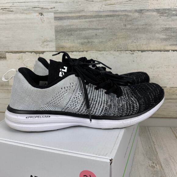 APL womens 11 Techloom Pro Sneaker black white running shoe athletic tennis shoe - Picture 3 of 8